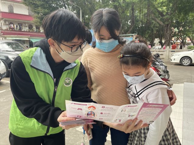 三鄉(xiāng)鎮(zhèn)開展“普及禁毒知識，共享健康人生”宣傳活動圖片2.JPG
