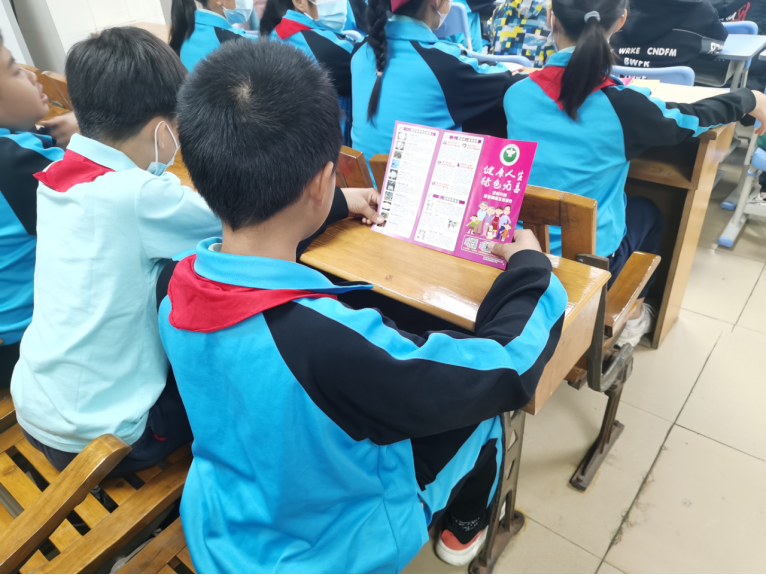 阜沙鎮(zhèn)禁毒信息〔2023〕第29期--“開學(xué)第一課 禁毒齊參與”阜沙鎮(zhèn)禁毒辦開展校園宣講活動(dòng)(202