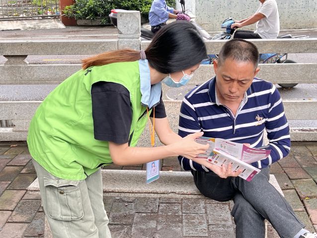三鄉(xiāng)鎮(zhèn)開展“禁毒宣傳進(jìn)公園，人人參與共防毒”活動圖片1.JPG